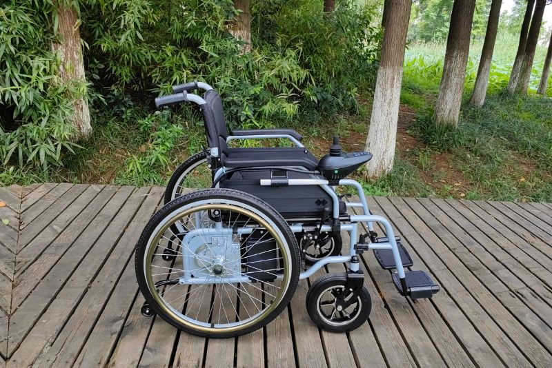 Differences between Folding and Rigid Wheelchair Frames